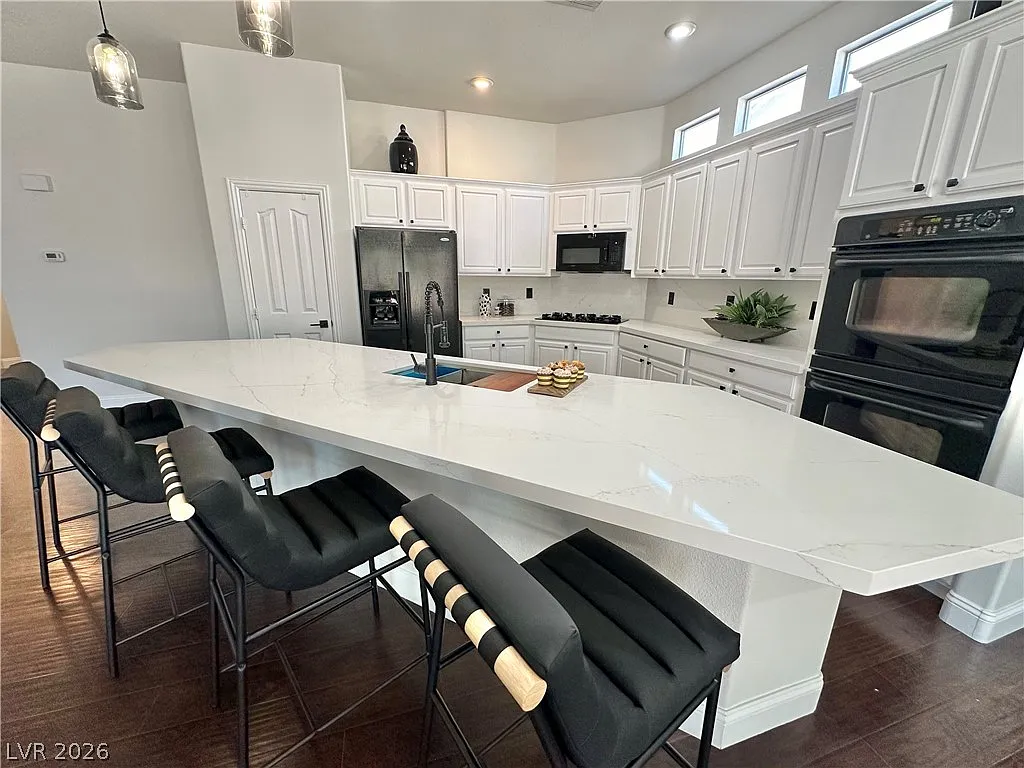 4 bed, 3.0 bath, 2448 sqft, $3,495 — Photo 1