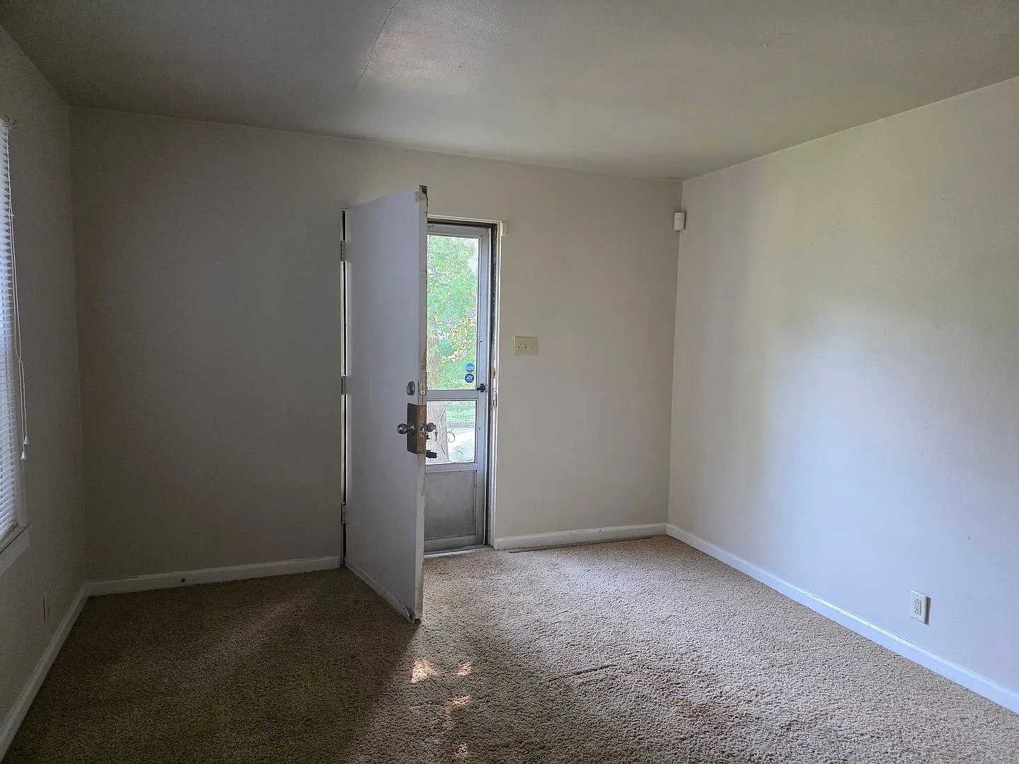 Move in Special - 2-Bedroom Home with Garage & Basement $1,095/Month — Photo 4