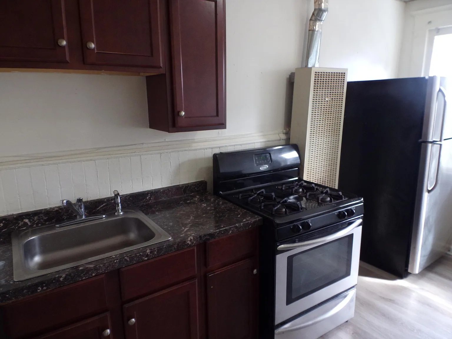 1 bed, $930 — Photo 3