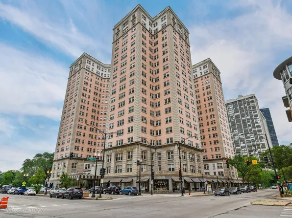 5555 N Sheridan Rd APT 807, Chicago, IL 60640