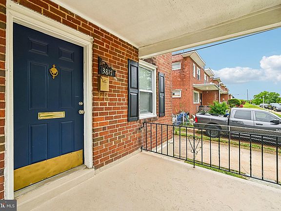 3rd image of 3817 Bowers Ave