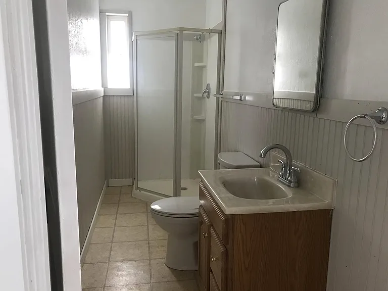 216 N Noble St — Photo 9