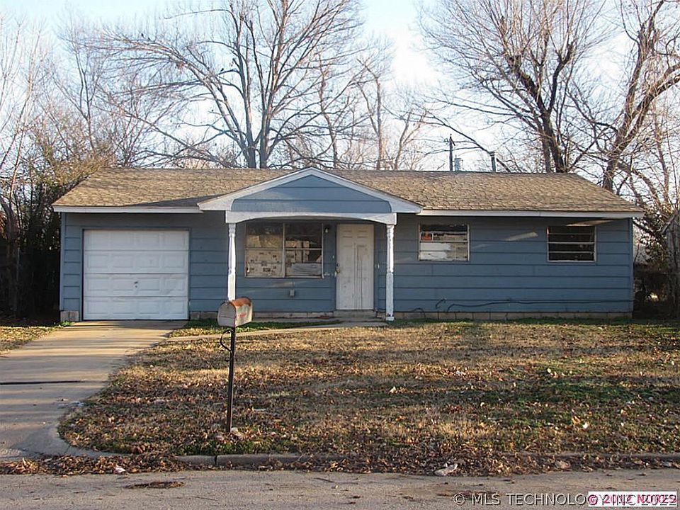 1st image of 215 S 196th East Ave