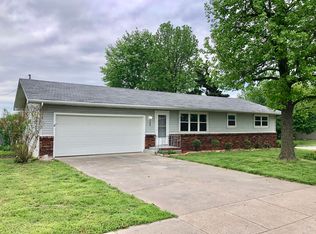 2308 N Fulbright Ave, Springfield, MO 65803