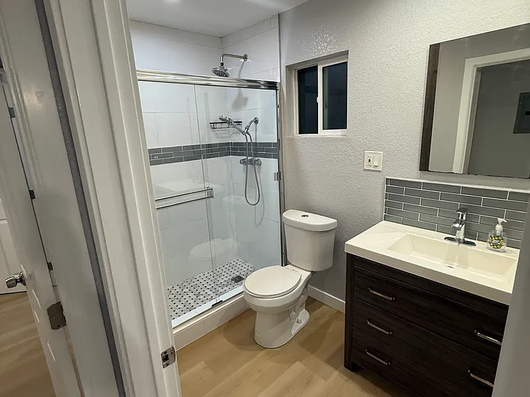 13112 Fenton Ave — Photo 4