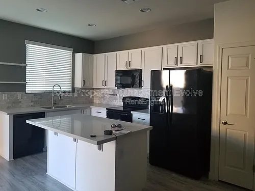 3234 W Florimond Rd Photo 1