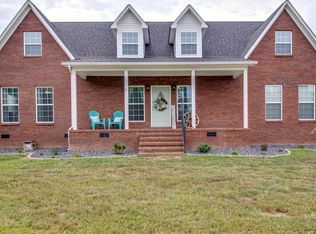 39 Sunshine Ln, Summertown, TN 38483