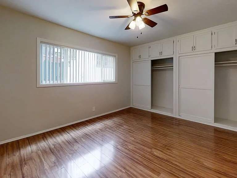 1845 Garfield Place — Photo 9
