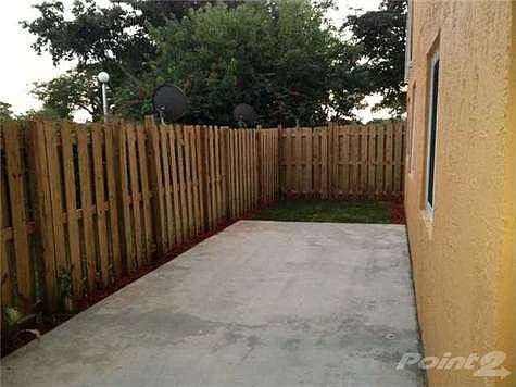 2nd image of 6255 Kendale Lakes Cir APT 122