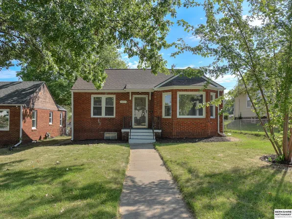 3047 Arcadia Ave, Omaha, NE 68111