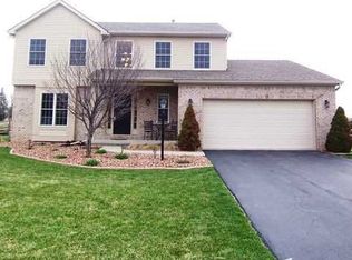 6205 Whitehouse Valley Dr, Whitehouse, OH 43571