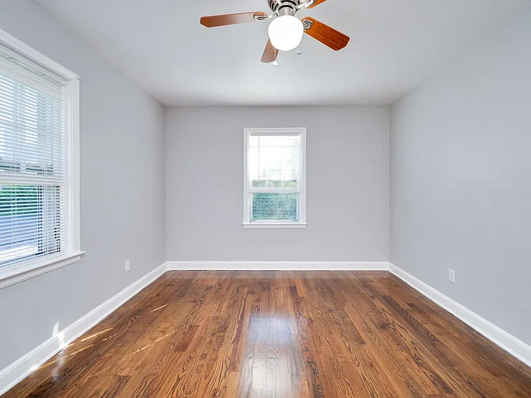 1545 Schuylkill Ave — Photo 10