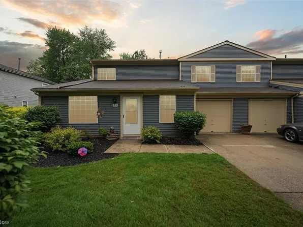 22 Privet Ln #22, Northfield, OH 44067
