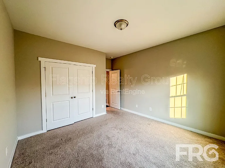 1400 S Taylor St — Photo 7