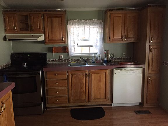 2nd image of 313 Lamplighter Acres
