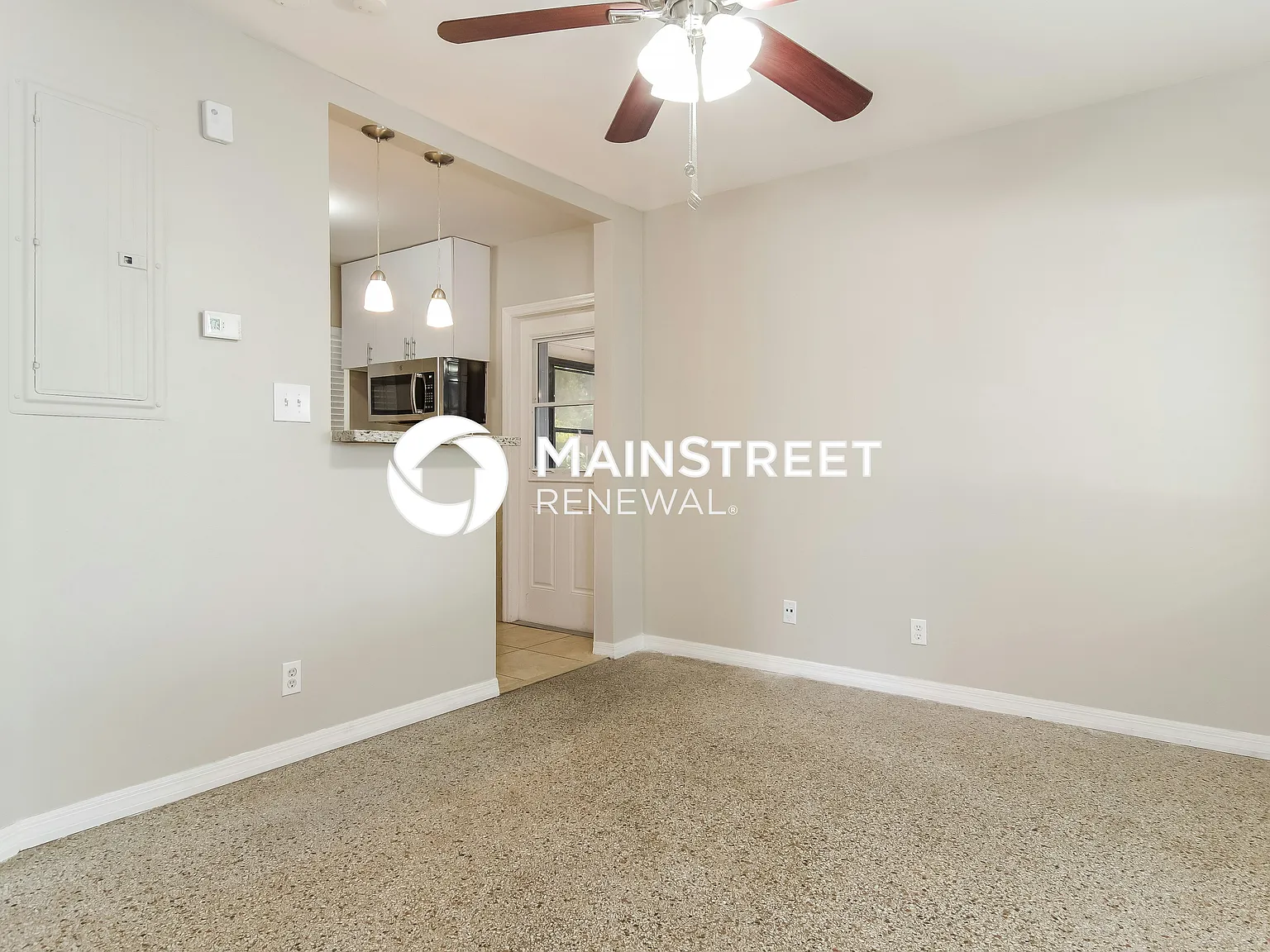 1407 N 57th Ave — Photo 4
