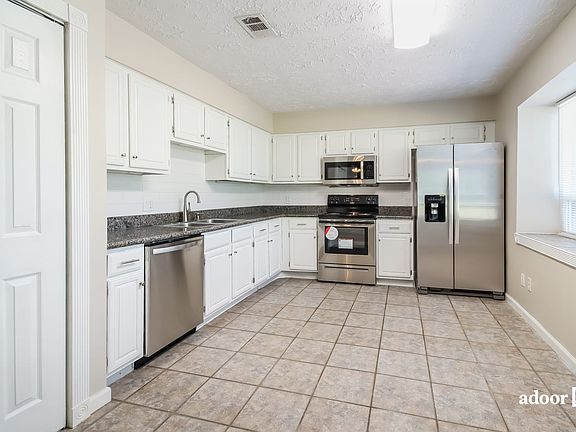 4th image of 19311 Leewood Ct