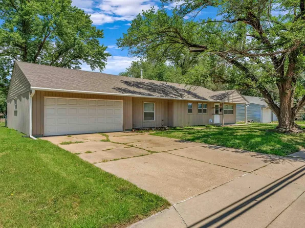 4104 SW 29th St, Topeka, KS 66614