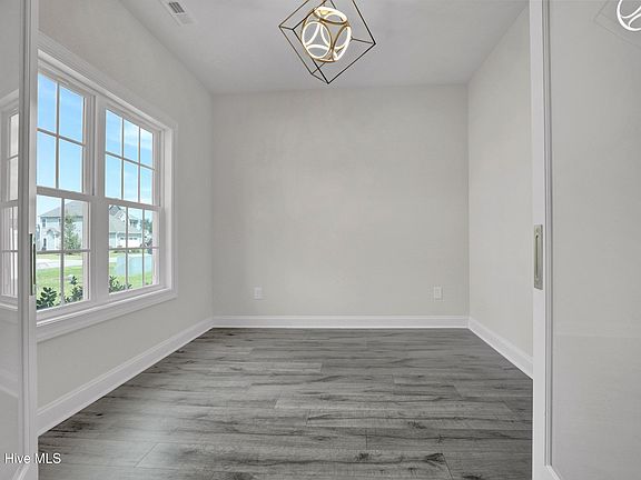 5th image of 51 W Broughton Lane