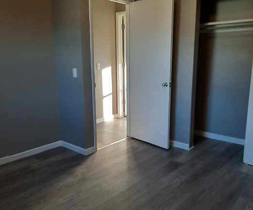 5th image of 1829 Lakeview Dr