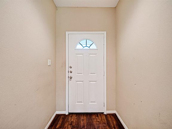 5th image of 8639 Valley Gold Ct