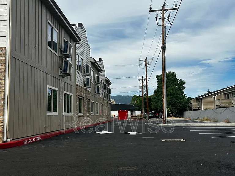1935 Table Rock Rd #4 — Photo 3