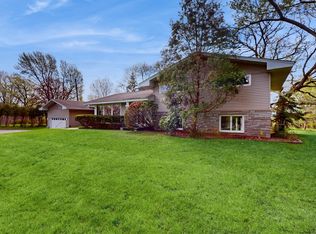 2261 Overlook Cir, Bloomington, MN 55431
