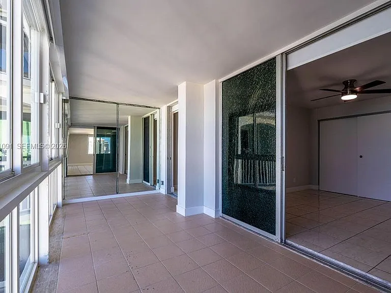 5401 Collins Ave #919 — Photo 11