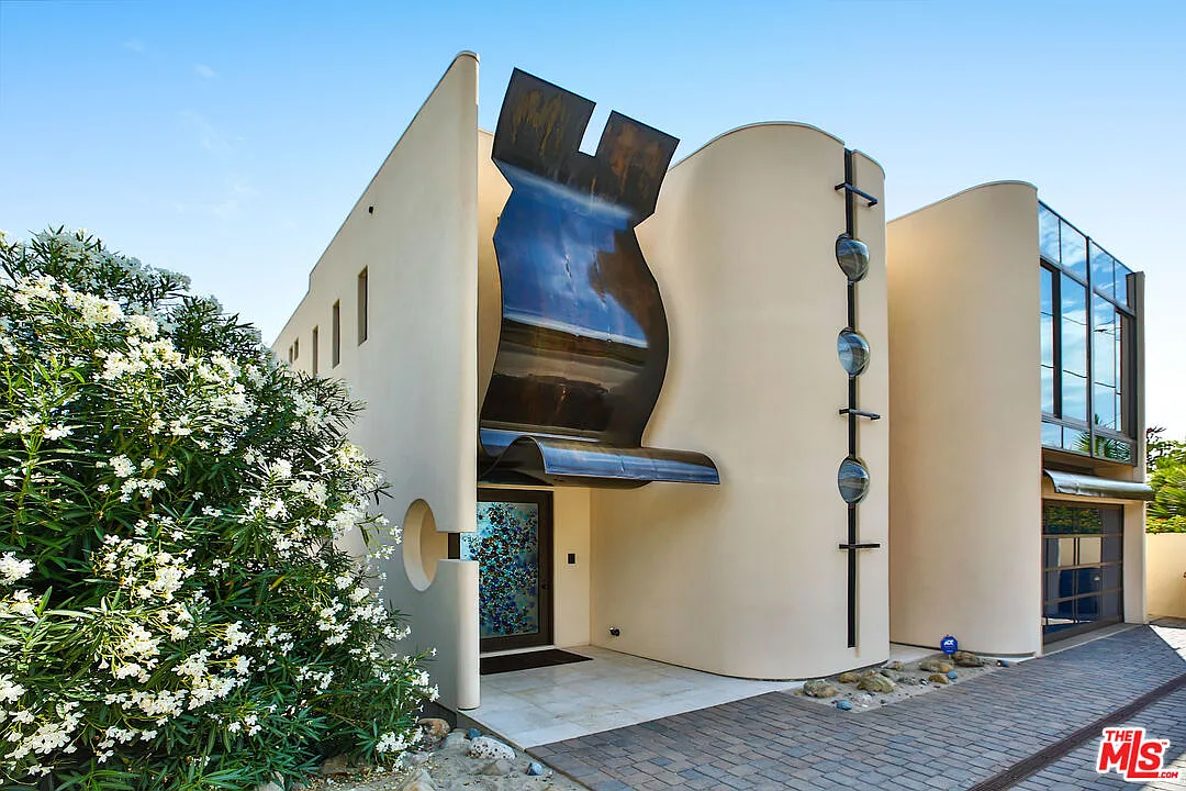 3 bed, 4.0 bath, 3708 sqft, $45,000 — Photo 4
