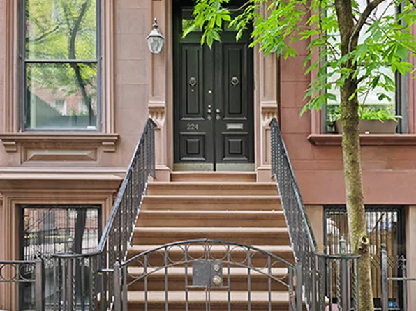 224 East 50th Street image 2 of 23