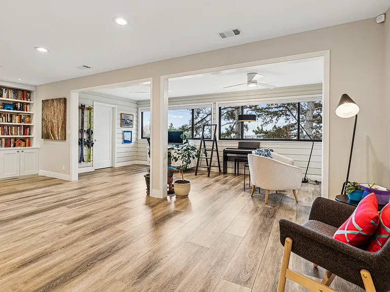 1534 Bradley Dr — Photo 30