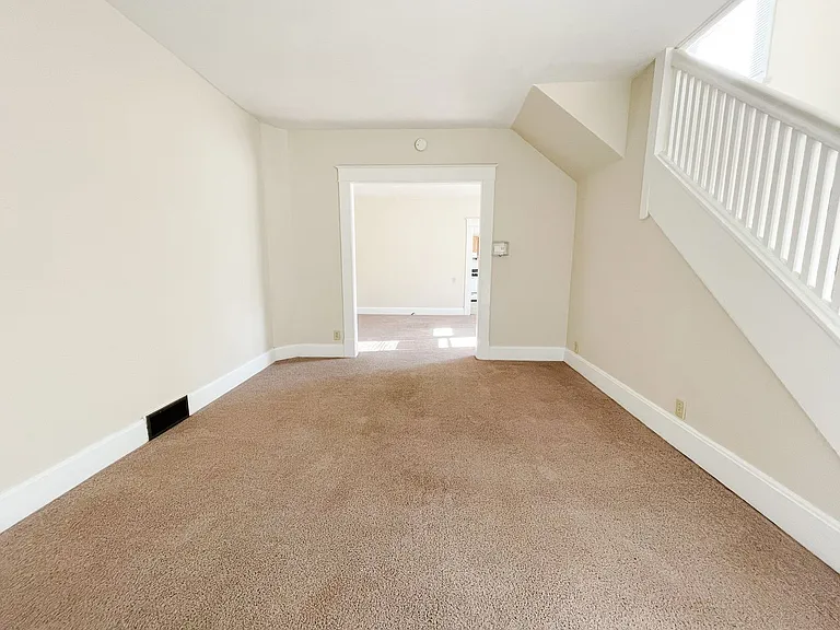 940 S 15th St — Photo 13