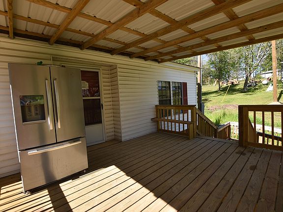 3rd image of 611 County Road 1568