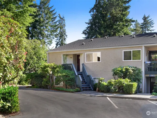 788 Madison Avenue N, Bainbridge Island, WA 98110