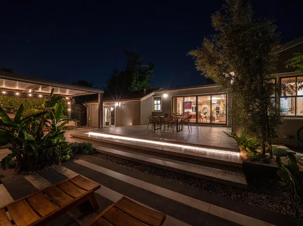 2618 Brewster Ave, Redwood City, CA 94062