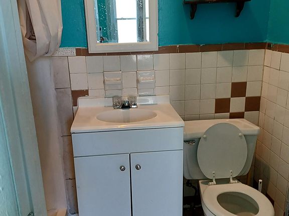 5th image of 3528 Kensington Ave