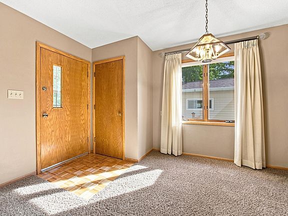 4th image of 1017 Hartford St