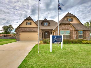 11112 S Cleveland St, Jenks, OK 74037