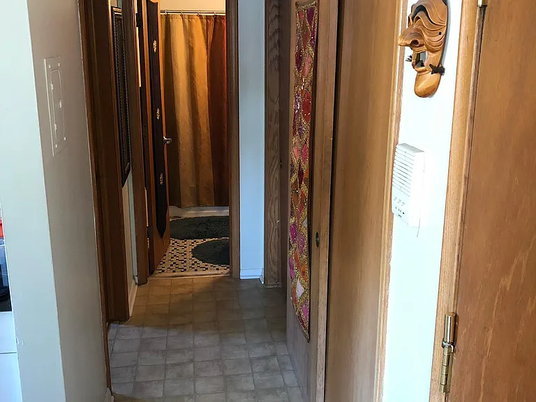 630 4th Ave SE #10 — Photo 5
