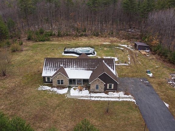 4th image of 223 Bear Swamp Rd