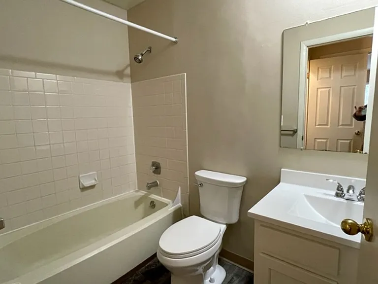 Oak Valley Apartments — Photo 49