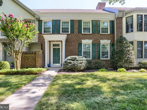 49 Devonshire Sq, Mechanicsburg, PA 17050
