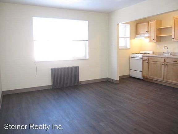 4th image of 1022 Findley Dr W APT 8