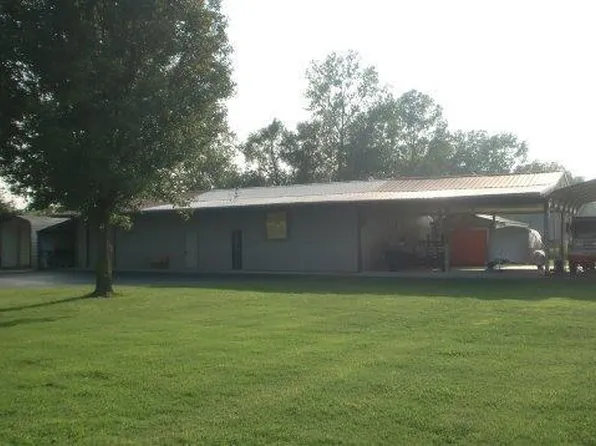 2205 S Highway 105, Charleston, MO 63834