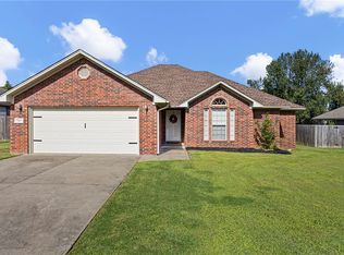 3967 Shiloh Manor Dr, Russellville, AR 72802