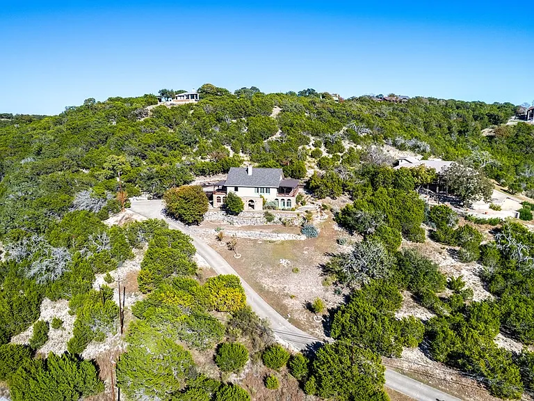 103 NW Mount Haven Dr — Photo 2