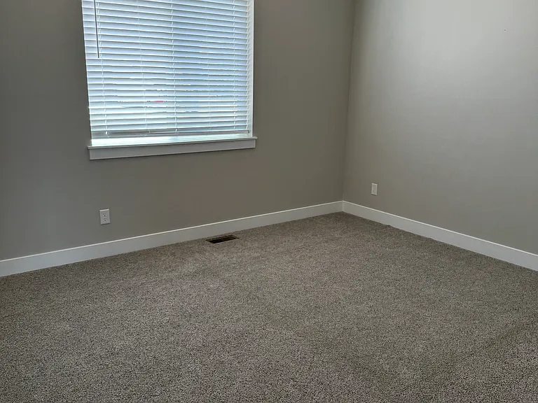 1535 Birch Way — Photo 7