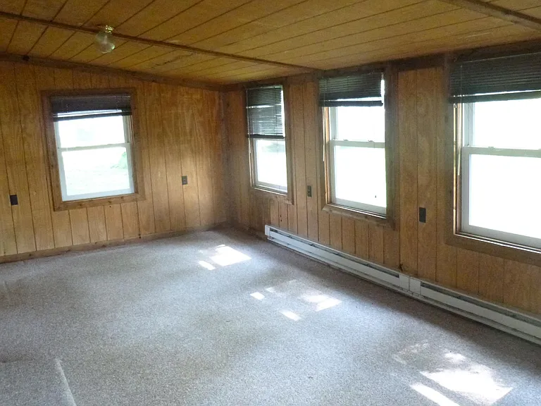 100 S Locust St — Photo 6