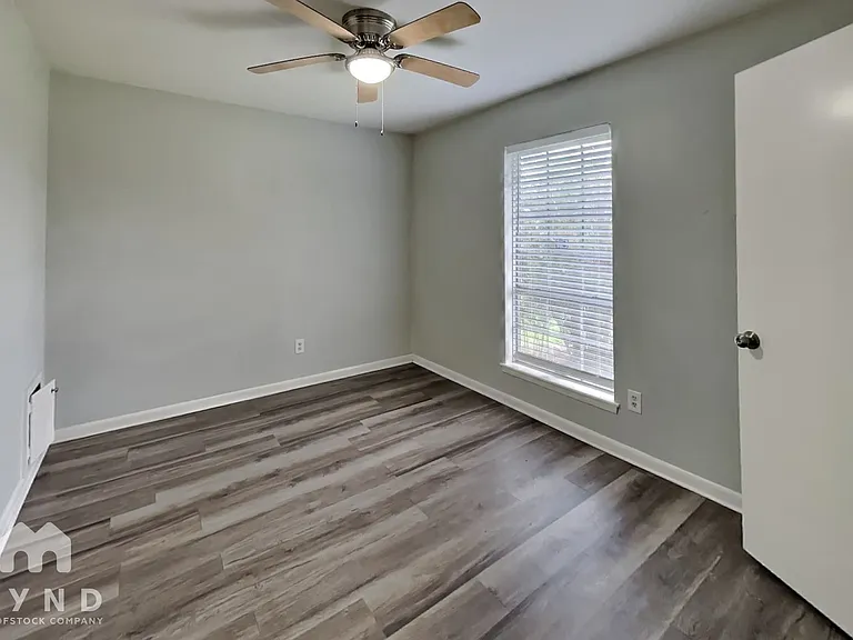14515 Alrover St — Photo 13