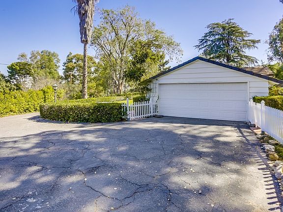 2nd image of 37 Eastfield Dr